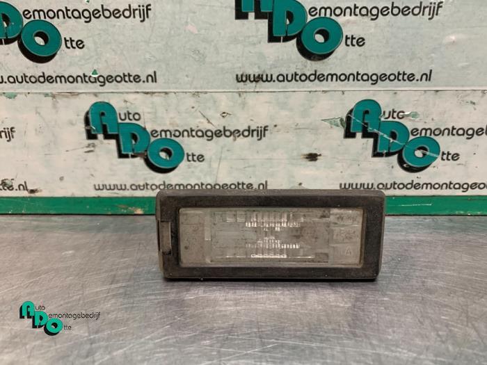 Eclairage immatriculation d'un Renault Scenic (Scenic 03-), Autos : Pièces & Accessoires, Éclairage, Renault, Utilisé, 3 mois de garantie