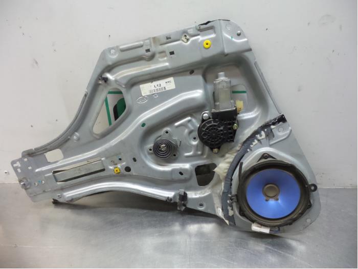 Ruitmechaniek 4Deurs links-voor van een Kia Sportage (Sporta, -, -, Ophalen of Verzenden, -