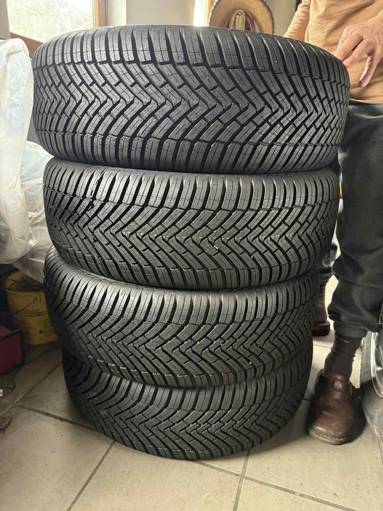 CONTINENTAL TIRES, nooit gemonteerd, Ophalen of Verzenden, Band(en)