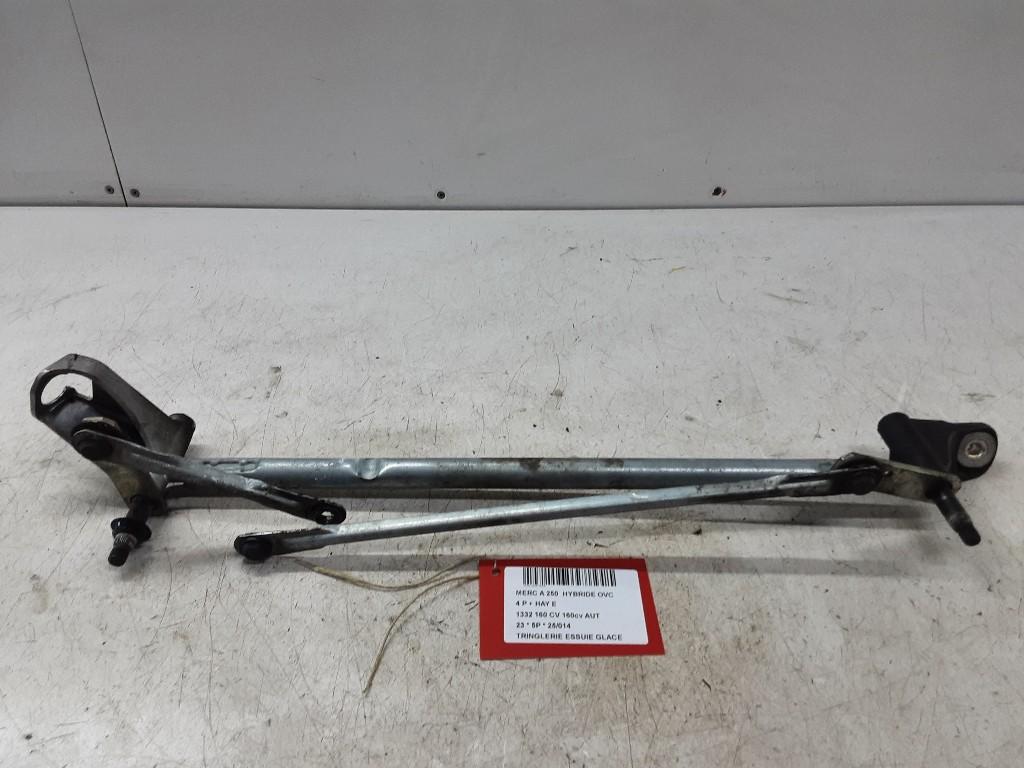 MECANISME ESSUIE-GLACE Mercedes-Benz A (177.0), Mercedes-Benz, Mevr. I. Hauben, Utilisé, Rue de l'Espoir 34 34
4030  GRIVEGNÉE, BE