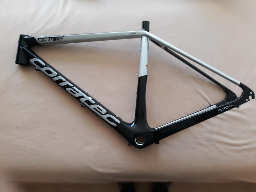 TE KOOP   KADER CARBON NIEUW, Enlèvement