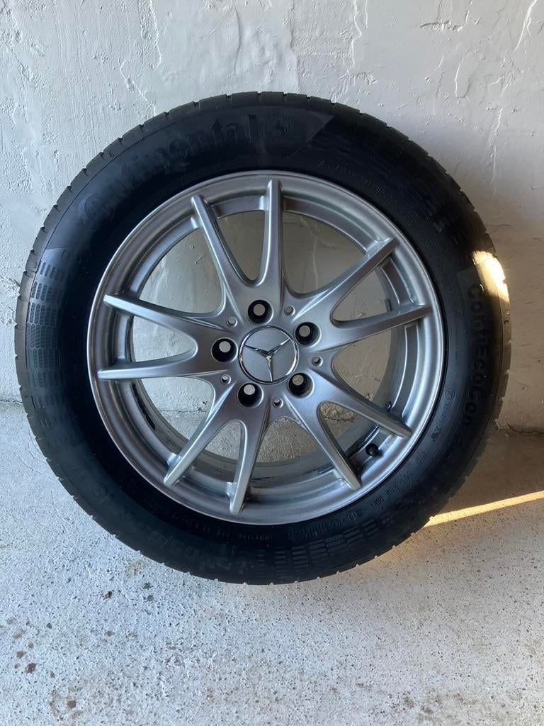 Velgenset met zomerbanden Mercedes- Benz  A-kasse / CLA, Auto-onderdelen, Banden en Velgen, Ophalen, Gebruikt, 16 inch, 205 mm
