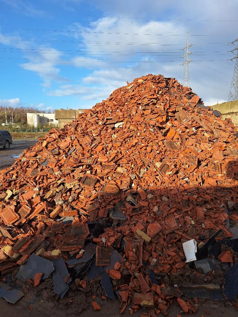 bricaillon a donner avec  livraison, Enlèvement ou Envoi, Calcaire