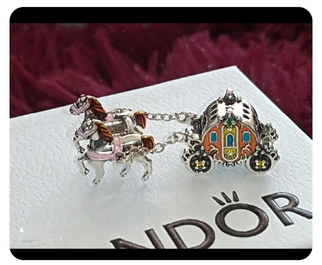 Pandora Disney ( achat par 2 ), Collections, Broches, Pins & Badges