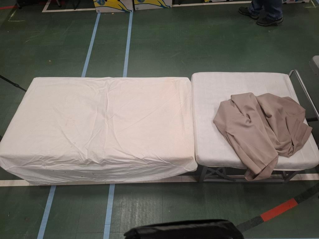 Plooibed 1 persoon met poeffunctie, Huis en Inrichting, Verstelbaar, Eenpersoons, 210 cm, Home