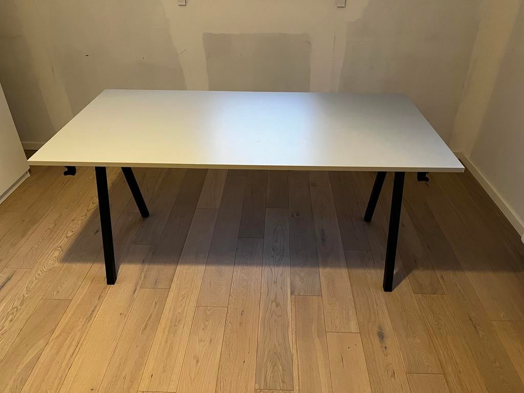 Bureau beige antraciet, Enlèvement, Comme neuf, IKEA, Beige