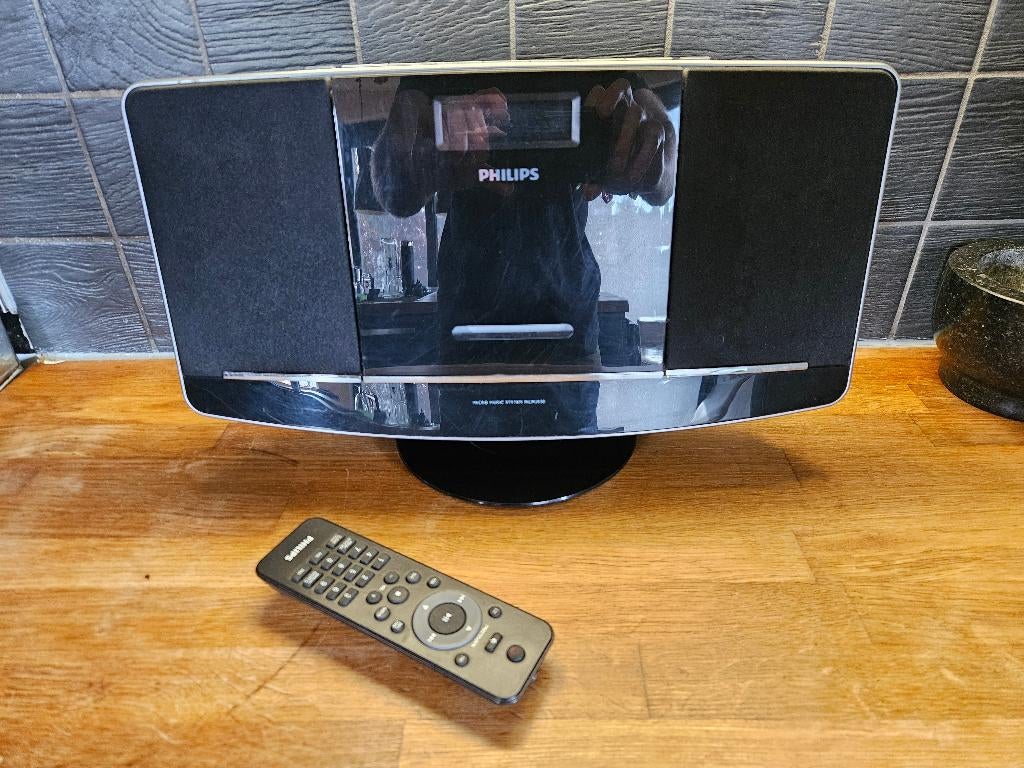 Philips MCM 2050: FM radio-, CD-, USB-speler, Enlèvement ou Envoi, Utilisé, Radio, Avec lecteur de CD