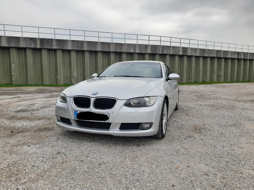 Bmw 320i e93 cabrio Bouwjaar 2008 Gekeurd voor verkoop, Auto's, BMW, Euro 5, Achterwielaandrijving, Beige, 4 cilinders