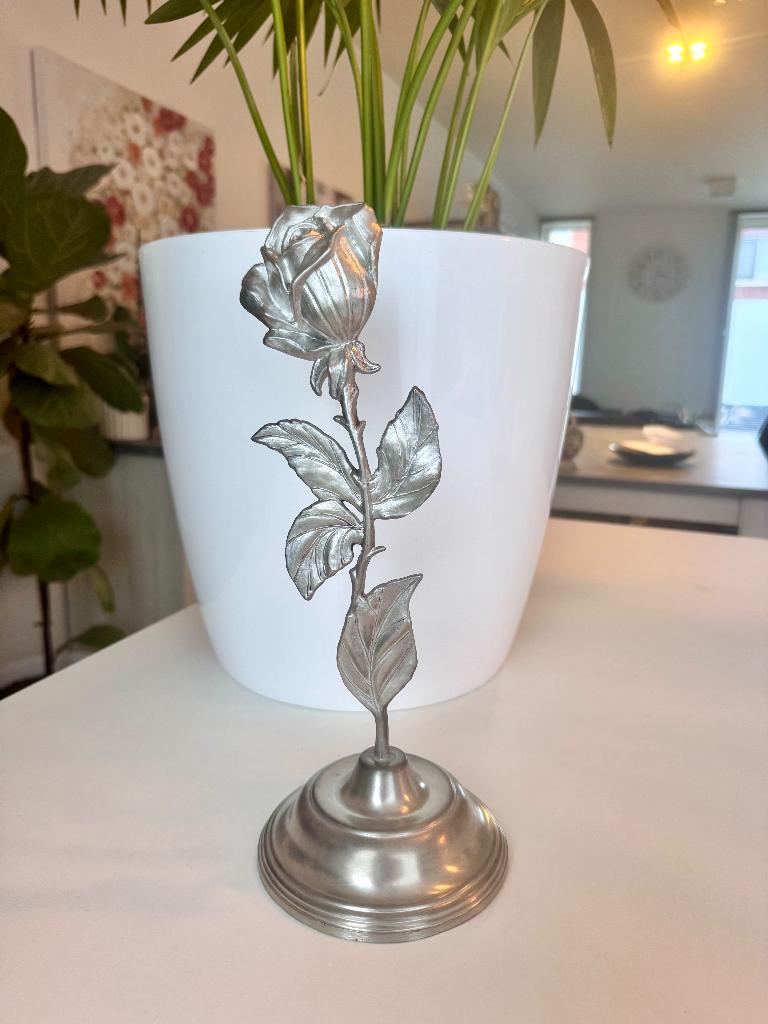 Vintage roos van tin (97%), Ophalen