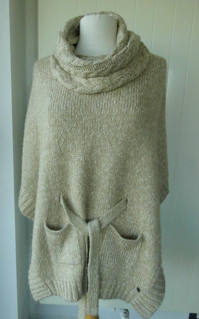 Mooie PONCHO voor dames Maat: One size, Ophalen of Verzenden, Zo goed als nieuw, Beige