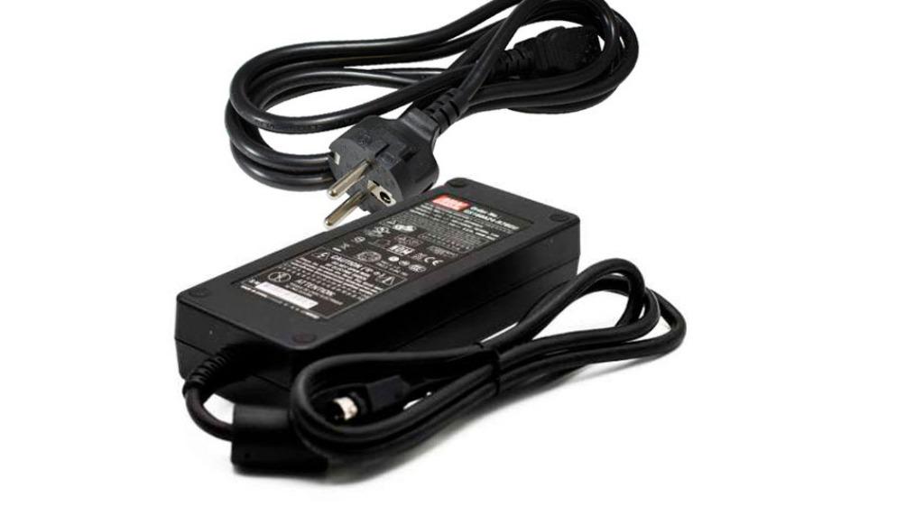 Voedingsadapter, oplader, 24 V 4pin Thrustmaster T500 RS, Games en Spelcomputers, Spelcomputers | Overige Accessoires, Zo goed als nieuw