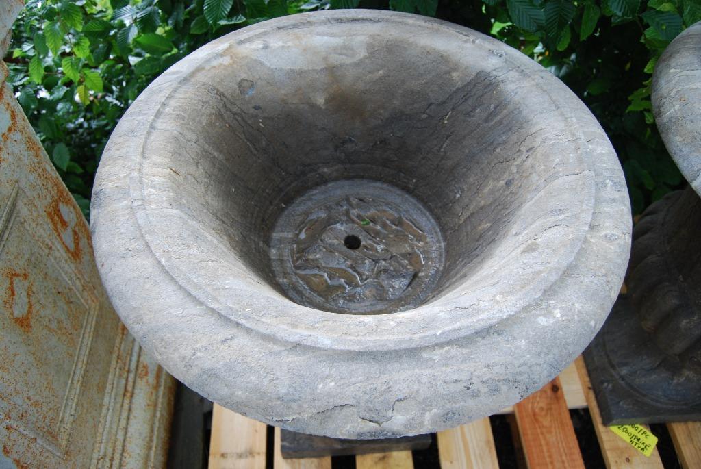 Grande vasque , jardinière sur pied en pierre bleue, Jardin & Terrasse, Enlèvement