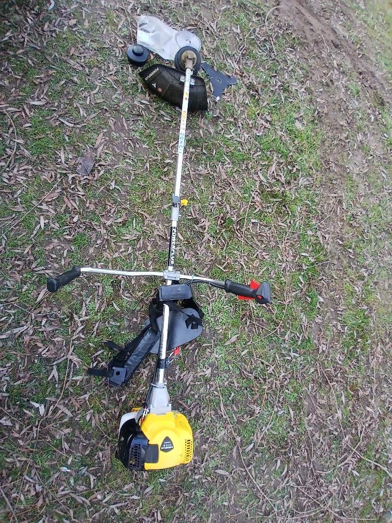 Debroussailleuse très bon etat, Jardin & Terrasse, Comme neuf, Enlèvement, Powerplus, 10 à 30 cm