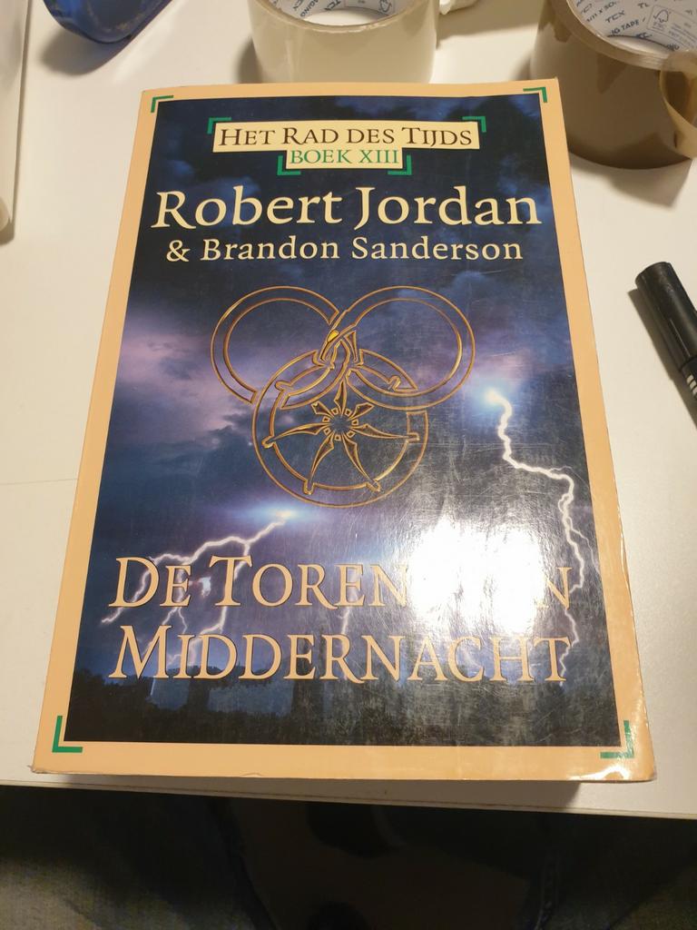 B. Sanderson & Robert Jordan 13 - De Torens van Middernacht, Boeken, Ophalen of Verzenden, Zo goed als nieuw, Brandon Sanderson; Robert Jordan