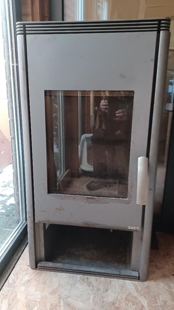Houtkachel Saey + 3,5m dubbel geïsoleerde buis., Huis en Inrichting, Kachels, Ophalen, Gebruikt, Houtkachel, Vrijstaand