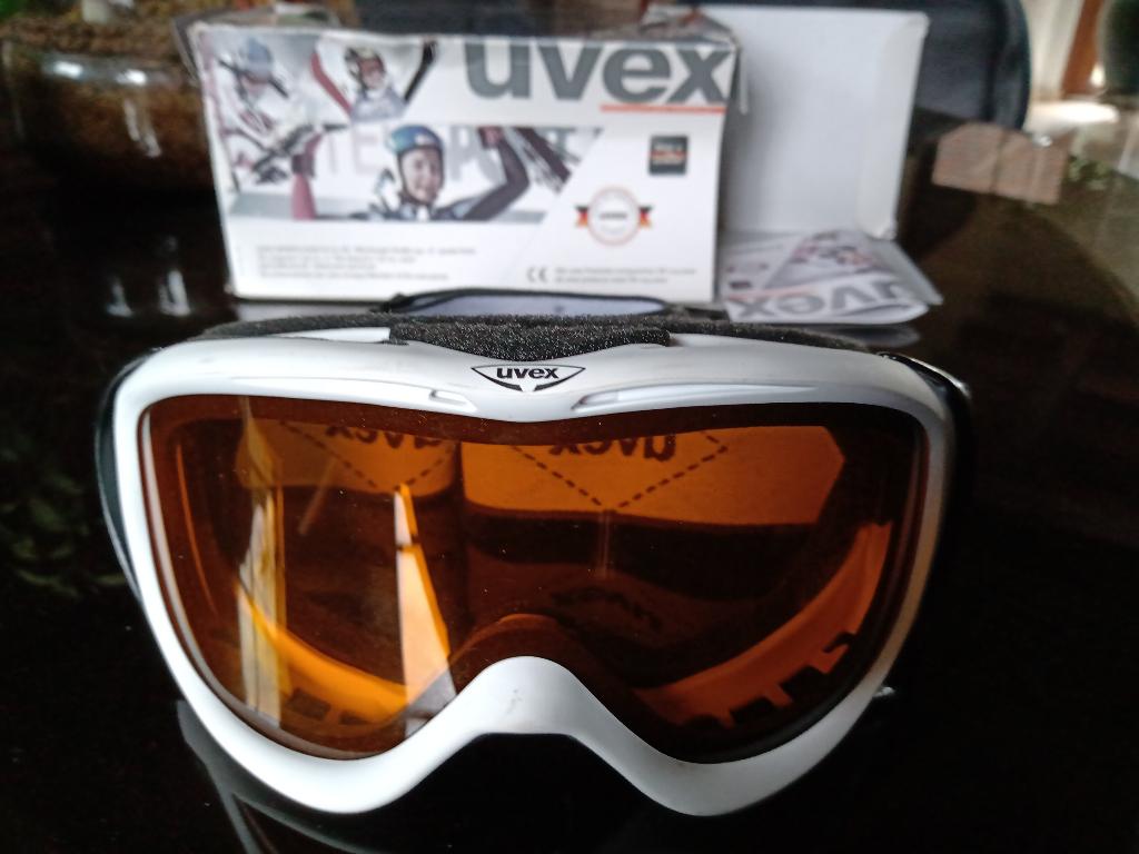 Nieuwe UVEX skibril, volwassen mensen, met doos en zak., Ophalen of Verzenden, Nieuw