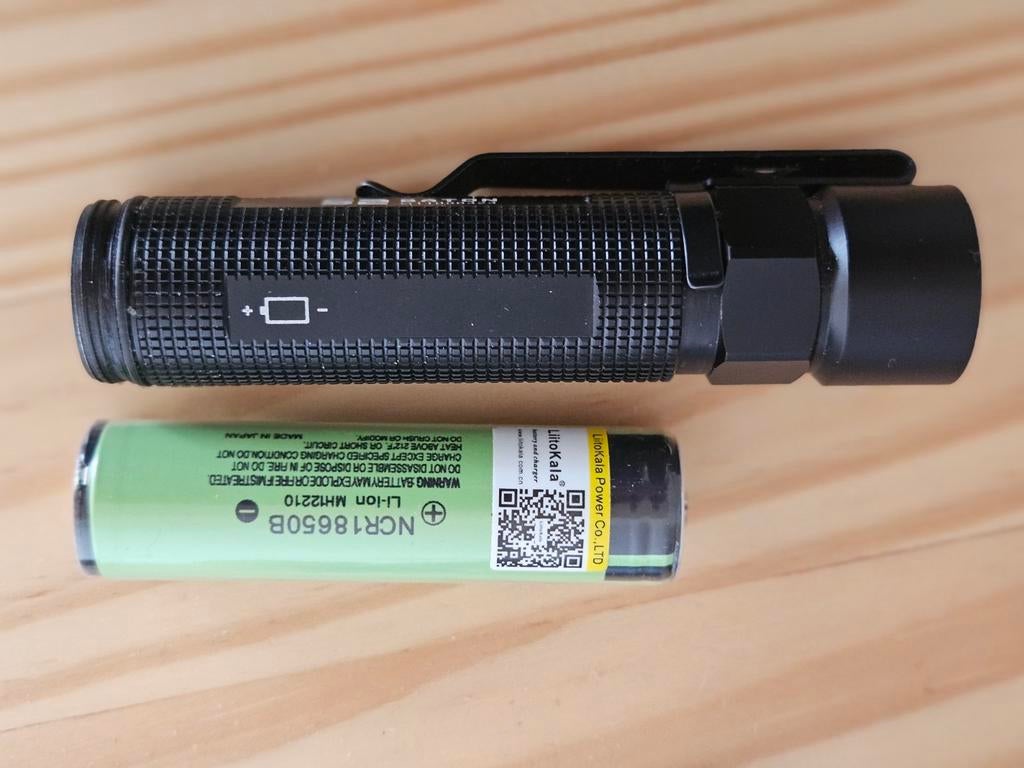 Olight zaklamp, Caravans en Kamperen, Zaklampen, Ophalen of Verzenden