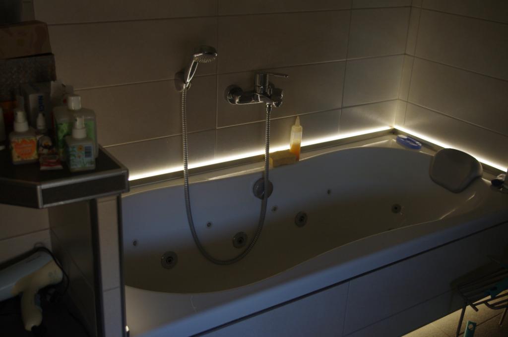 Whirpool, Ophalen, Zo goed als nieuw, Met douche