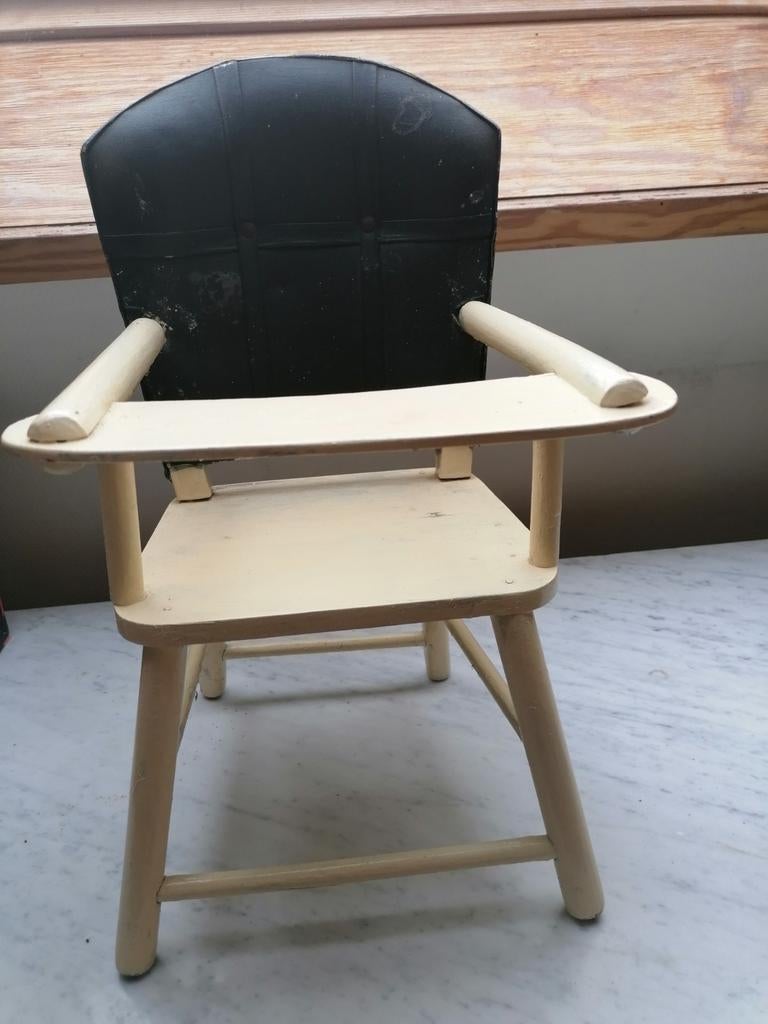 Chaise basse pour poupée ancienne en bois, Enlèvement