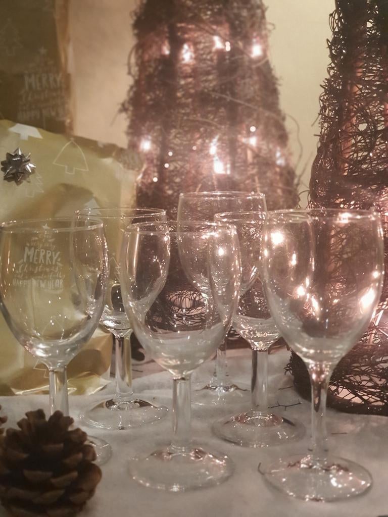 6 verres à vin pour Chardonnay,  Bordeaux,  St Emilion, Collections, Verres & Petits Verres, Enlèvement, Comme neuf