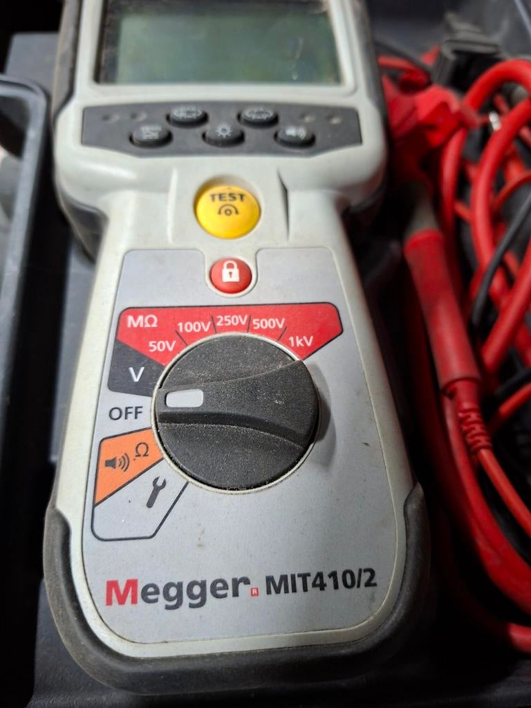 Megger MIT410/2, Bricolage & Construction, Enlèvement