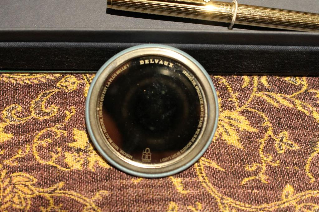Delvaux make-up spiegeltje, Handtassen en Accessoires, Overige Accessoires, Ophalen of Verzenden, Zo goed als nieuw
