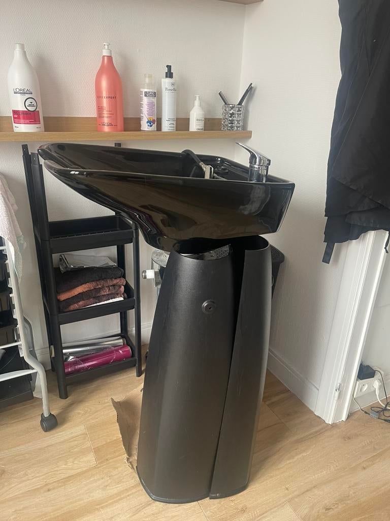 Bac à shampooing professionnel, Enlèvement