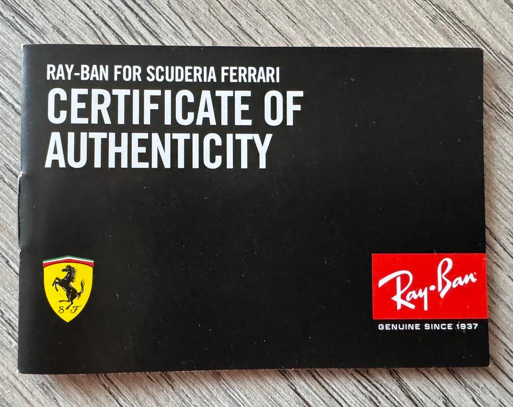 Ray-Ban Scuderia Ferrari-collectie, Ophalen of Verzenden, Zo goed als nieuw, Bril, Ray-Ban