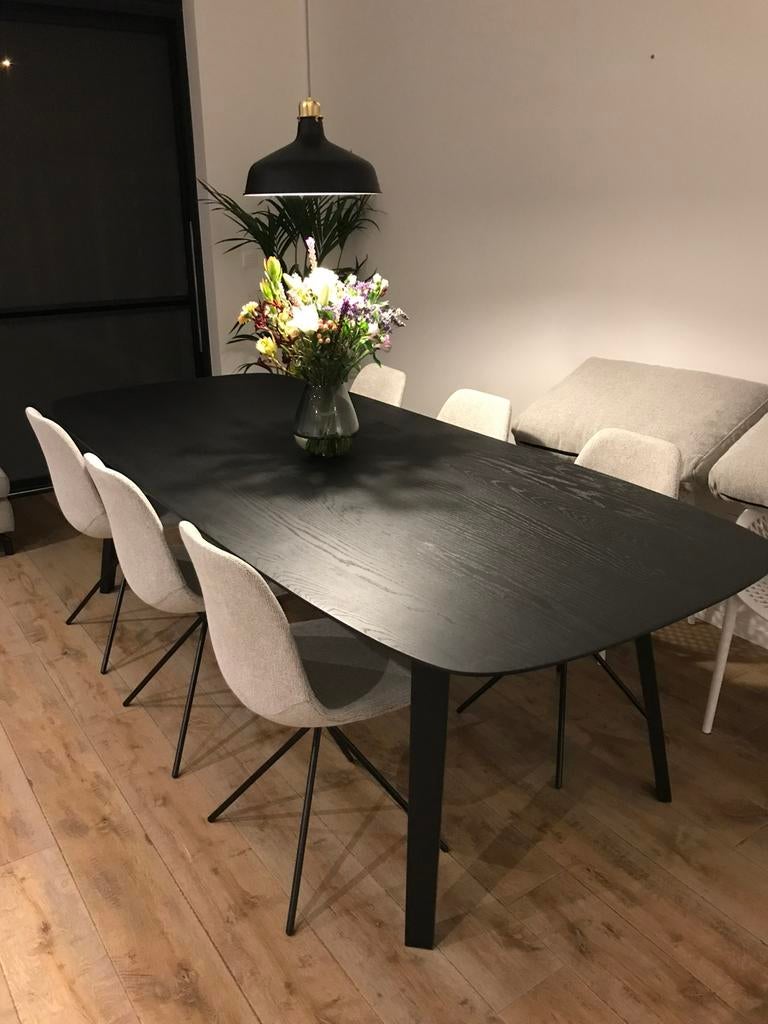 Zwarte fineer eiken tafel, 260x105cm, zwart aluminium poten, Ophalen, Gebruikt, 100 tot 150 cm, Eikenhout