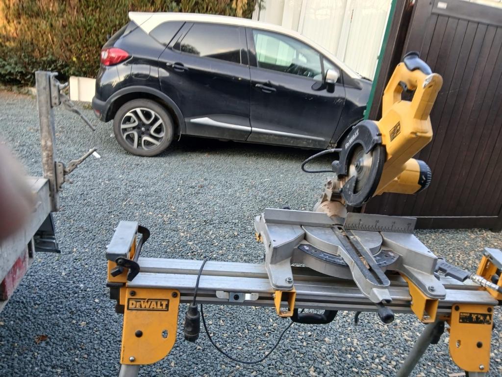 verstekzaag, Doe-het-zelf en Bouw, Ophalen, Dewalt, Afkortzaag, 30 tot 70 mm