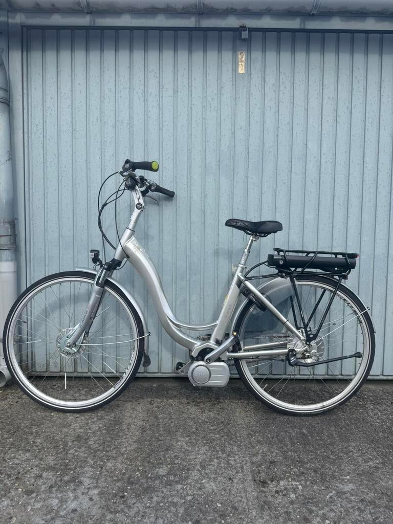 BOSCH ELEKTRISCHE FIETS MET MIDDENMOTOR, Fietsen en Brommers, Ophalen, Zo goed als nieuw