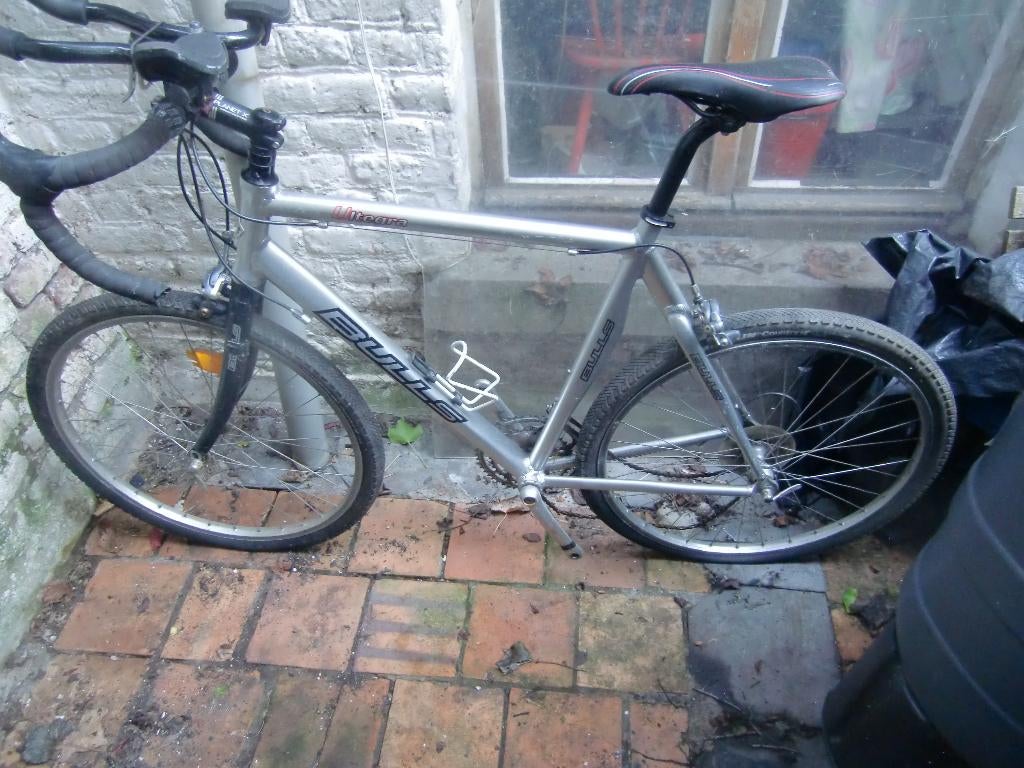 vélo course Bulls, Vélos & Vélomoteurs, Vélos | Vélos de course, 26 pouces, Moins de 10 vitesses, Enlèvement, Utilisé