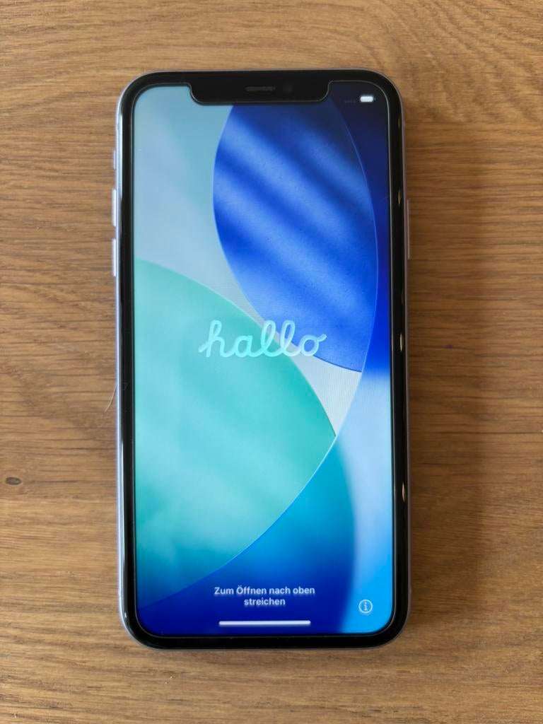 Apple iPhone 11 + 5 hoesjes, Telecommunicatie, Ophalen, Gebruikt, Paars, IPhone 11