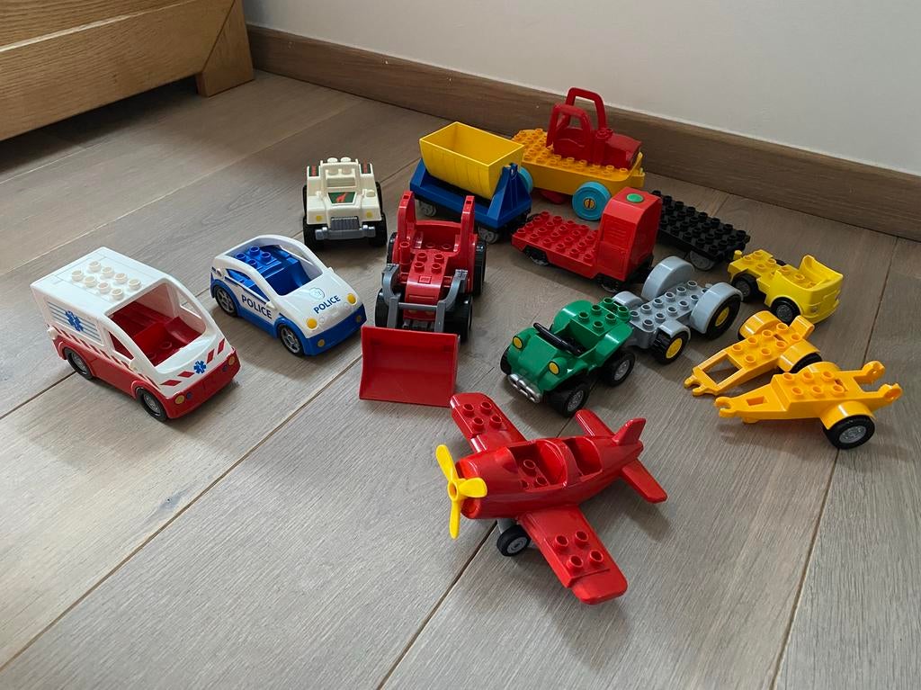 +10 Duplo voertuigen, vliegtuig, traktor,.., Ophalen, Zo goed als nieuw