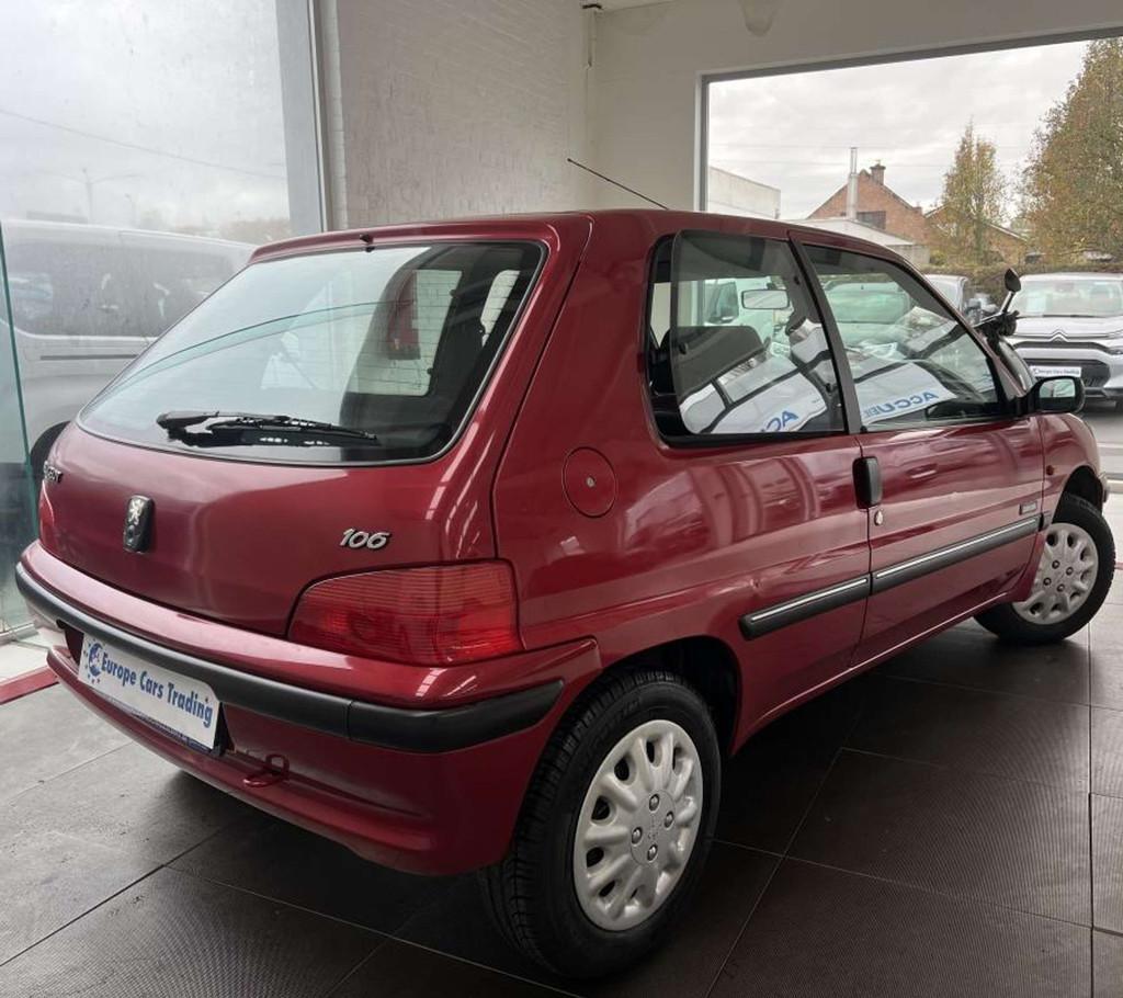 Peugeot 106 COLOR LINE 1.1 i 60CH 1ÈRE MAIN GAR 12M, 4 zetels, Stof, Zwart, Bedrijf
