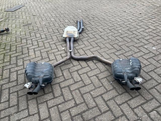 SILENCIEUX ARRIERE (ECHAPPEMENT) RS7 Sportback (4GA / 4GF), Dhr. R. de Gouw, Audi, Utilisé, De Bloemendaal 21 21
5221 EB  'S HERTOGENBOSCH, NL
