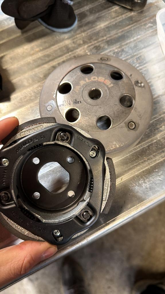 NIEUW ! 107mm Malossi Delta Clutch + Malossi Wing Bell MBK, Fietsen en Brommers, Ophalen, Zo goed als nieuw