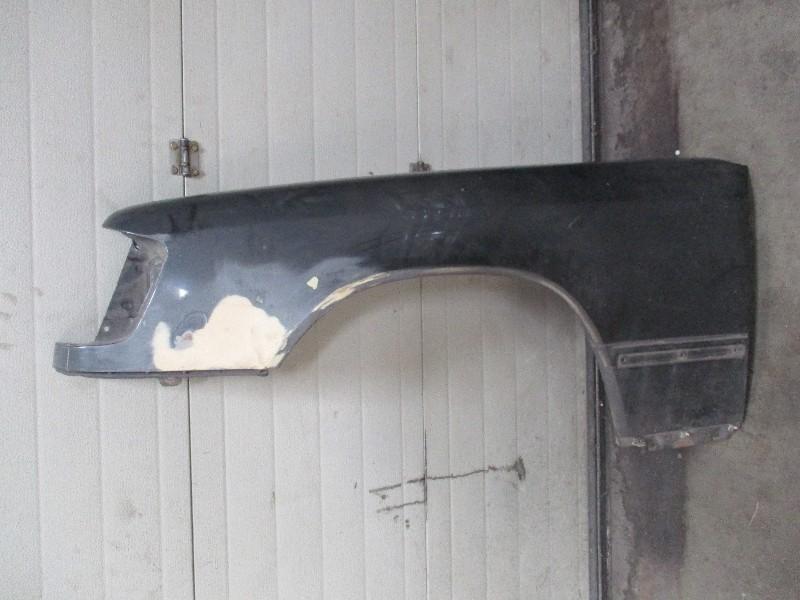 SPATBORD LINKS VOOR Mercedes-Benz E (W124) (01-1984/06-1995), Gebruikt, Voor, Mercedes-Benz, Spatbord