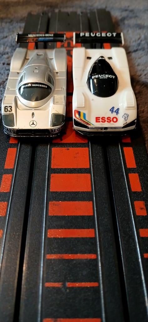 Circuit AFX Tomy vintage complet – Peugeot 905 + Mercedes C9, Enlèvement, Électrique, Circuit