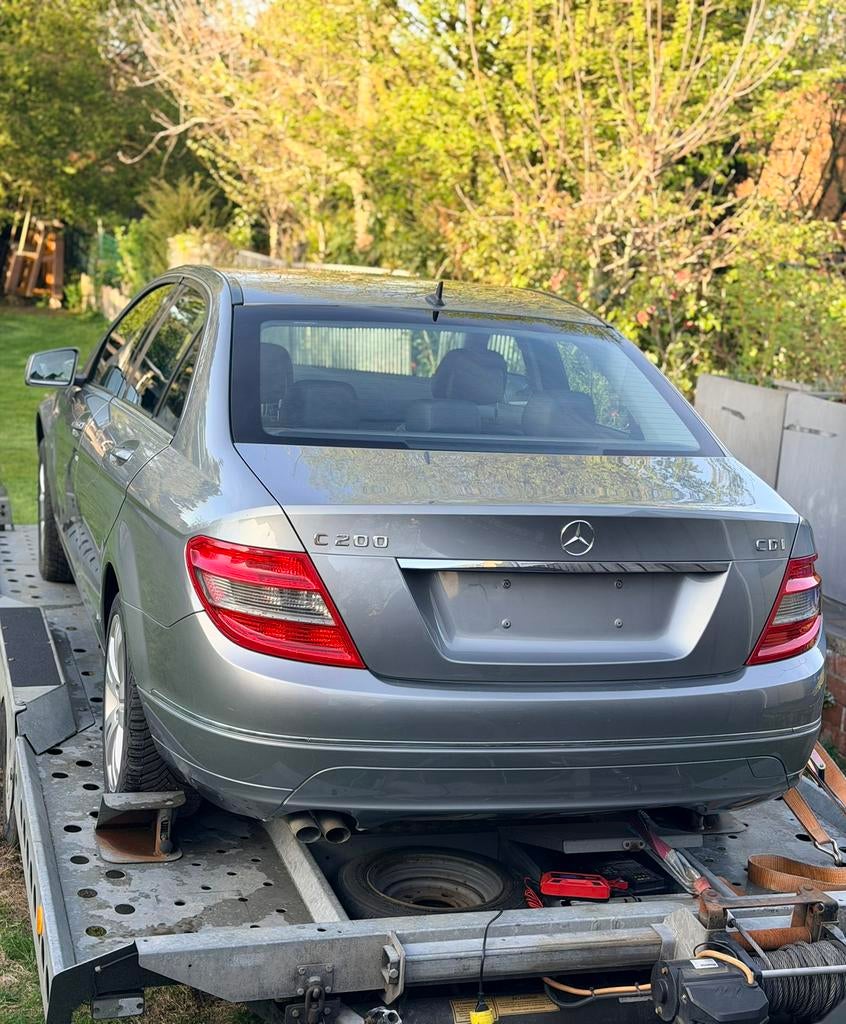 Mercedes c200 w204 avantgarde, 100 kW, Euro 5, Leder en Stof, Particulier