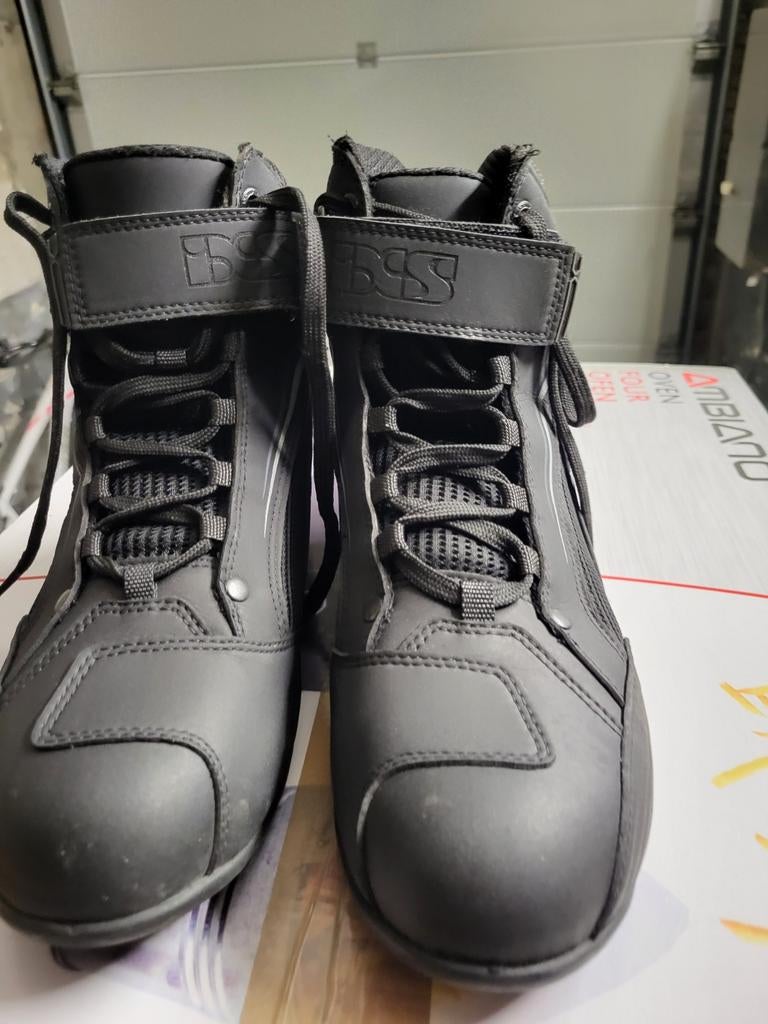 Motorlaarzen, Motoren, Ophalen