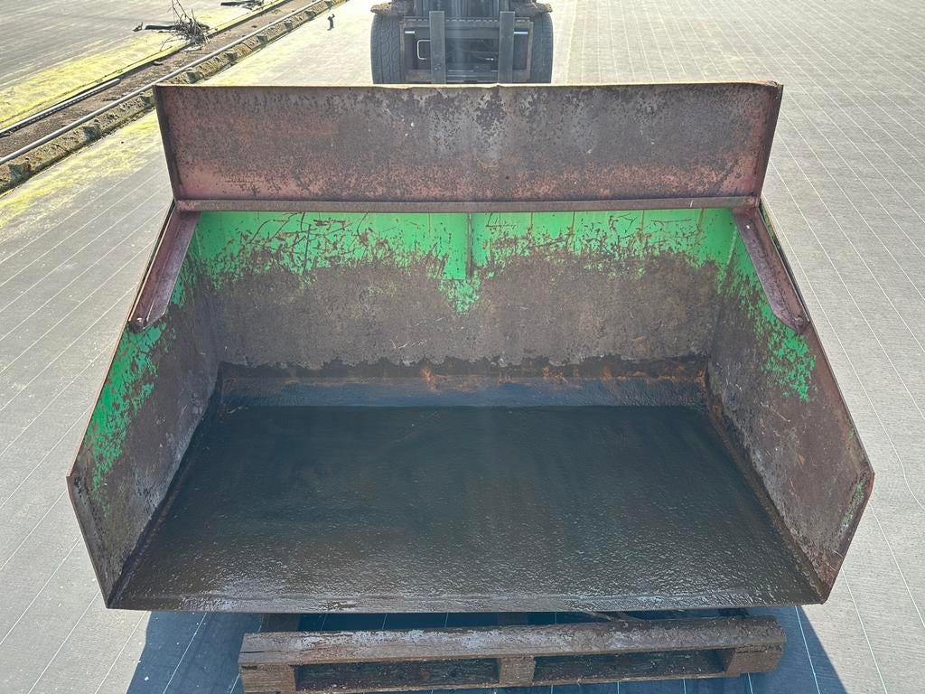 Grondbak tractor, Zakelijke goederen, Ophalen