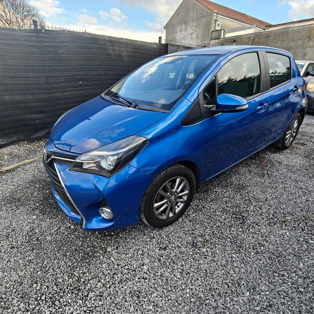 Yaris 1.3 climatisé, Caméra, 93000 km, Achat, Entreprise, Carnet d'entretien, Bluetooth