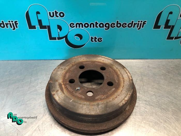 Tambour de frein arrière d'un Volkswagen Fox (Fox 05-), Volkswagen, -, 3 mois de garantie, Utilisé