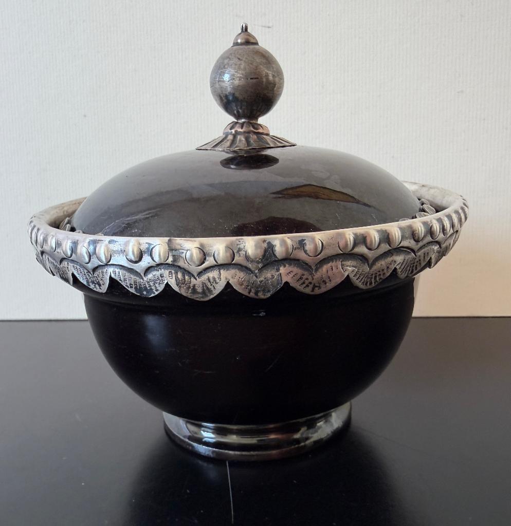 18de eeuwse NAMUR suikerpot aardewerk in rouw om de Koningin, Antiek en Kunst, Verzenden