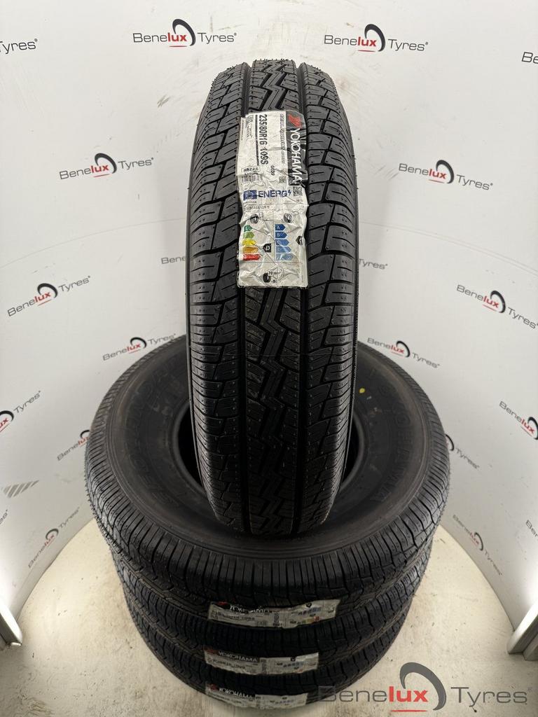 235/80R16 109S Yokohama 235/80/16 2358016 235/80 R16 235R16, Auto-onderdelen, Banden en Velgen, -, Nieuw, Ophalen of Verzenden