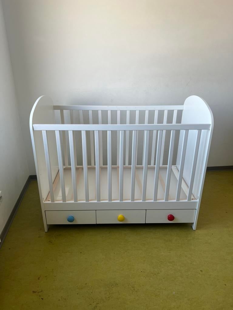 Babybed, Ophalen, Zo goed als nieuw, 140 tot 160 cm, Minder dan 70 cm