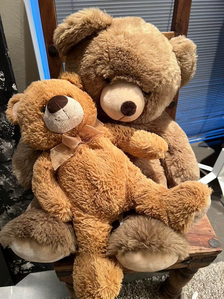 2 knuffelberen, Verzamelen, Beren en Cherished Teddies, Ophalen, Zo goed als nieuw