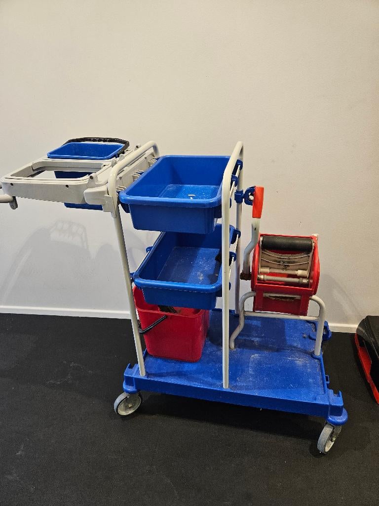 Chariot de nettoyage - Concept car BOMA, Maison & Meubles, Produits de nettoyage, Enlèvement, Seau, Bac ou Chariot à balais