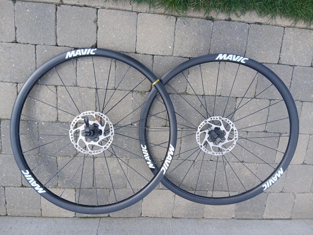 Voorband en achterband voor koersfiets met schijfremmen., Fietsen en Brommers, Fietsonderdelen, Ophalen